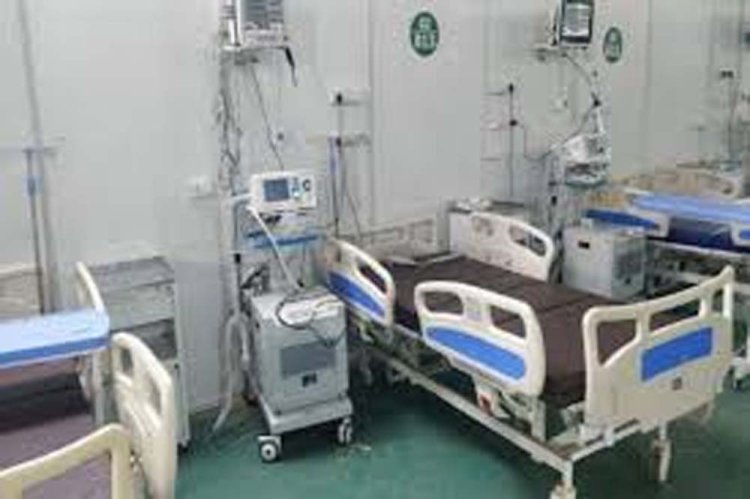 सीहोर में मतदान सामग्री वितरण स्थल पर बनाया गया है दो बिस्तरीय मिनी आईसीयू