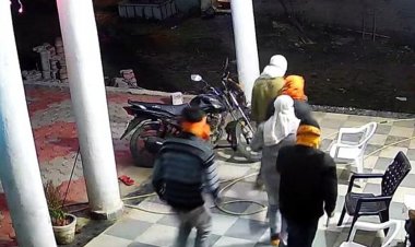 केरपानी में हथियारबंद बदमाशों का धावा:गेट तोड़कर किसान के घर चोरी की कोशिश; बच्चों को चिल्लाने पर भागे; ग्रामीणों ने दो को पकड़ा