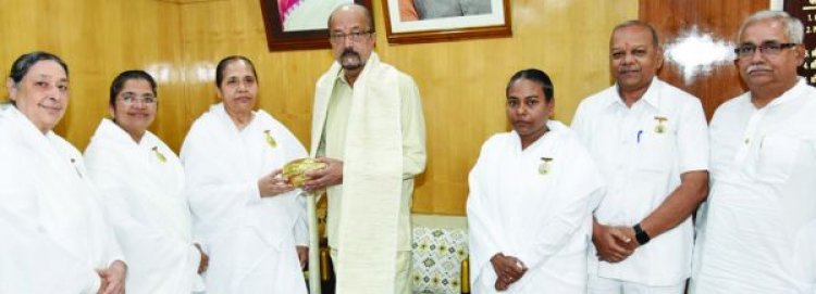 राज्यपाल को ब्रम्हकुमारी बहनों का भाई दूज टीका