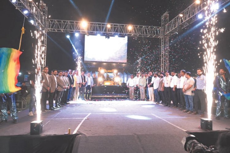 जीके जेसीबी ने किया बीएस- 5 बैकहो लोडर का भव्य लॉन्च