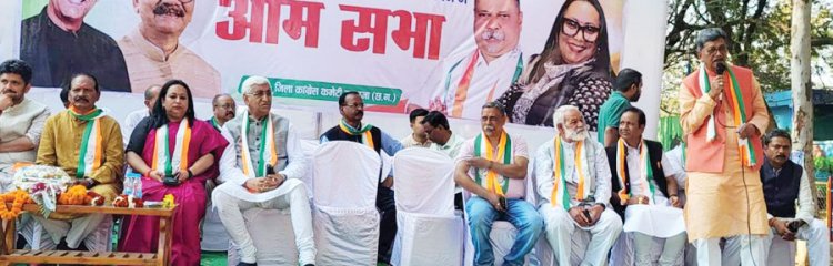 छत्तीसगढ़ विस का अगला चुनाव कांग्रेस सिंहदेव के नेतृत्व में लडक़र जीतेगी-चरण दास महंत