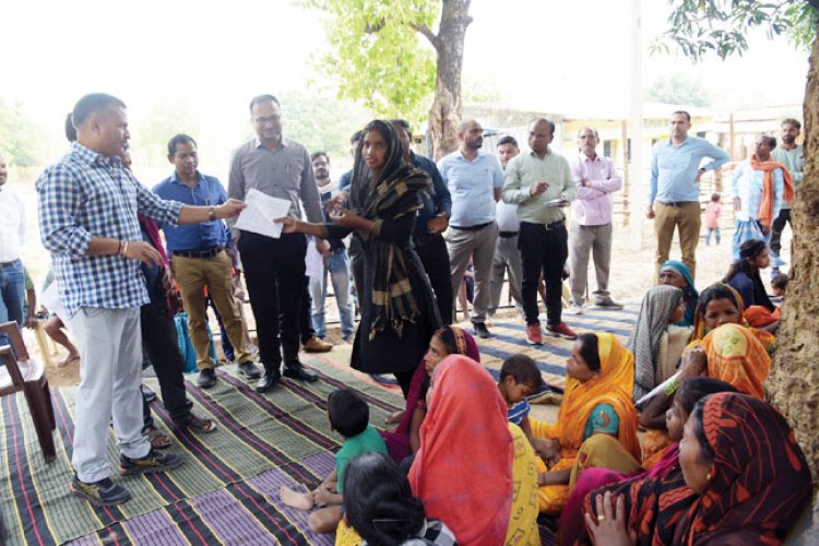 सुदूर खुझी गांव तक अब सुगम हुआ पहुंच मार्ग, पहले बाइक से पहुंचना होता था मुश्किल