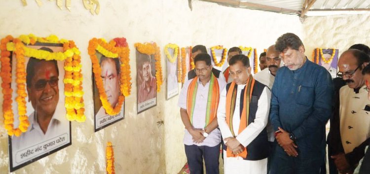 भाजपा प्रदेश अध्यक्ष पहुंचे झीरम, दी श्रद्धांजलि