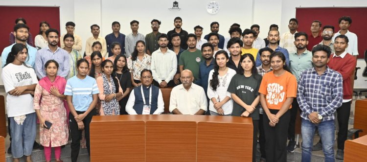 आज की ताजा खबरदंतेवाड़ा के युवाओं की आत्मनिर्भरता की ओर प्रेरणादायक यात्रा आईआईएम में उद्यमिता प्रशिक्षण से बदली जीवन की दिशा।