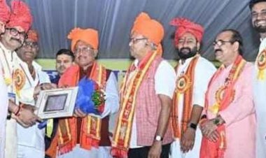 रायपुर शहर के रावणभांठा एवं शंकरनगर दशहरा उत्सव में शामिल हुए मुख्यमंत्री.