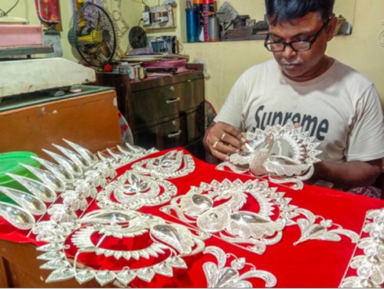 वैश्विक स्तर पर बदल रही स्थिति, चांदी में आ सकती है और गिरावट