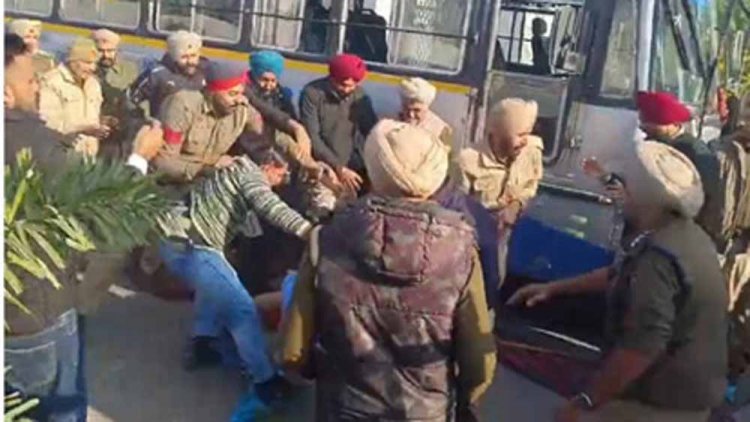 यूनियन नेताओं की गिरफ्तारी पर उग्र विरोध, प्रदर्शनकारियों ने की तत्काल रिहाई की मांग