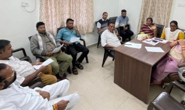 हड़ताली पार्षद की सीएमओ के साथ बैठक  बेनतीजा, पीआईसी से सभी एजेण्डा पास