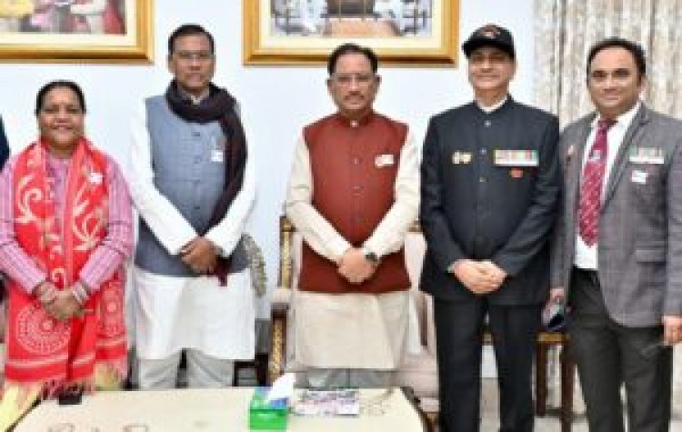 रायपुर : मुख्यमंत्री  विष्णु देव साय ने मध्यप्रदेश में नई सिंचाई तकनीक ‘प्रेशर इरिगेशन नेटवर्क’ की प्रस्तुति का किया अवलोकन