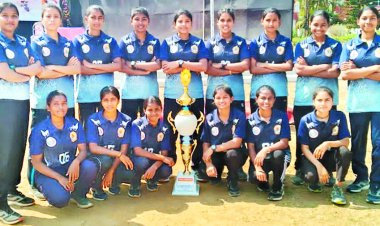 ईस्ट जोन अंतर-विवि खो-खो स्पर्धा में उत्कृष्ट प्रदर्शन से पीआरएसयू महिला टीम आयी तृतीय
